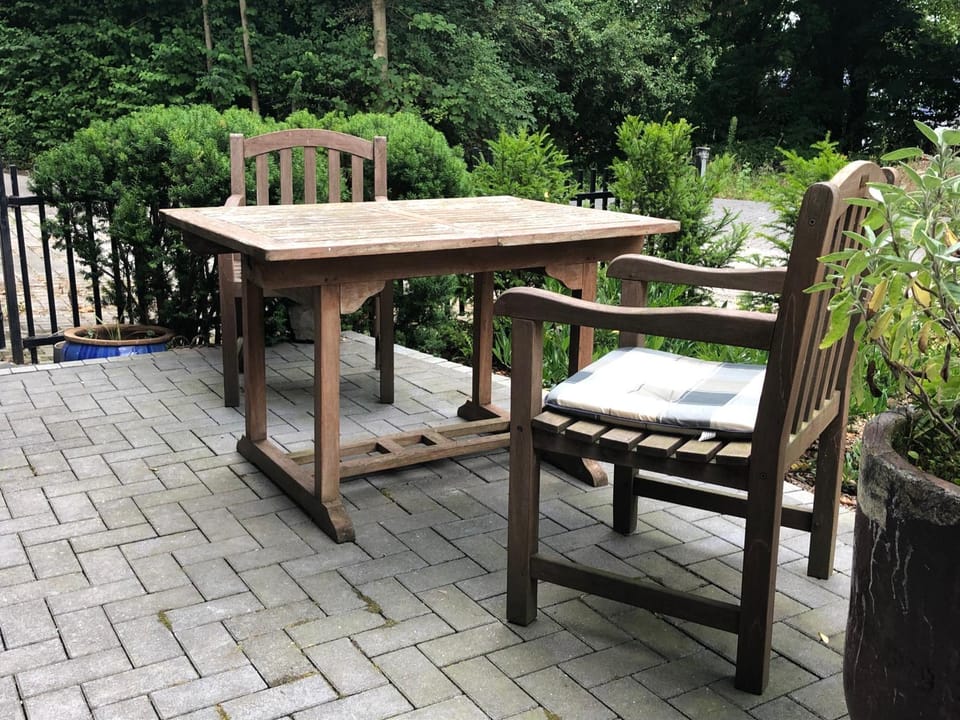 Lovely 1-bedroom condo with patio/ free parking lot Apartment in Essen