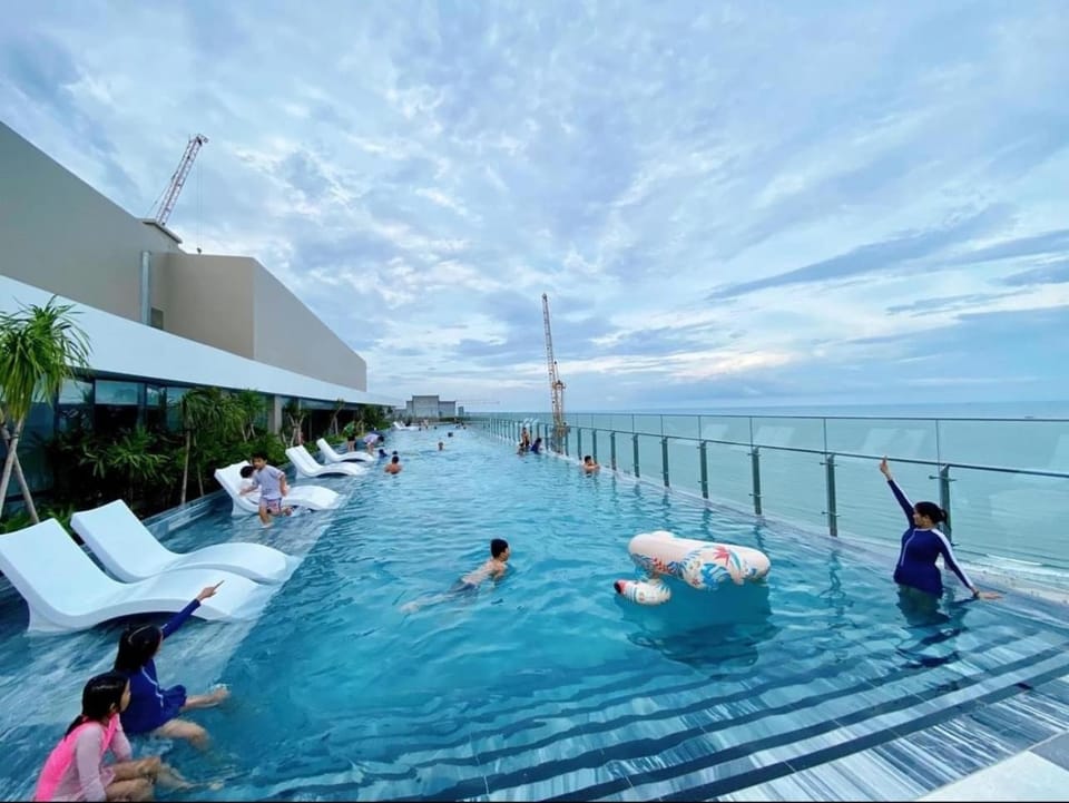 Day, People, Natural landscape, View (from property/room), Balcony/Terrace, Pool view, Sea view, children, group of guests