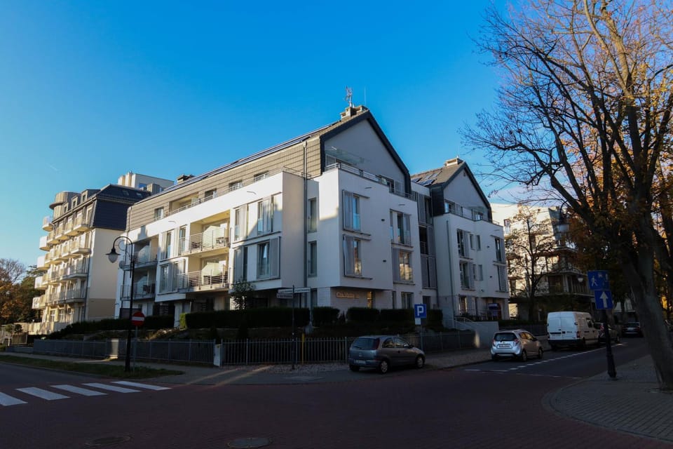 Property building, Street view