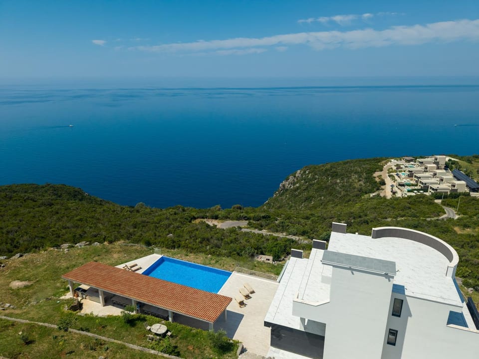 Villa Harizma Villa in Kotor Municipality