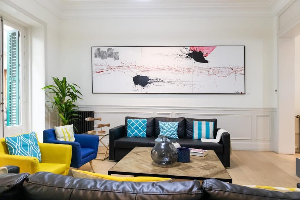 Living room, Seating area
