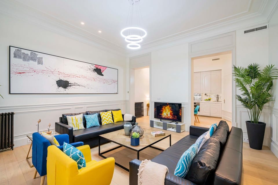 Living room, Seating area