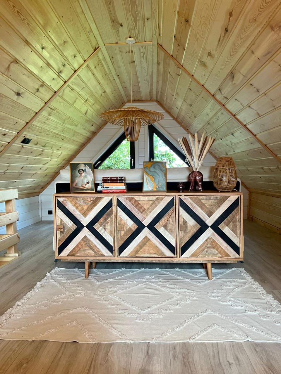 Seating area, Bedroom