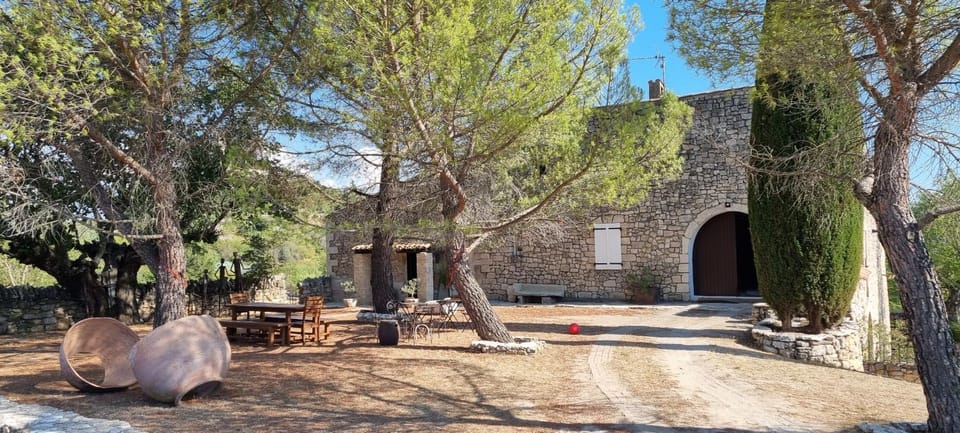 Property building, Facade/entrance, Garden