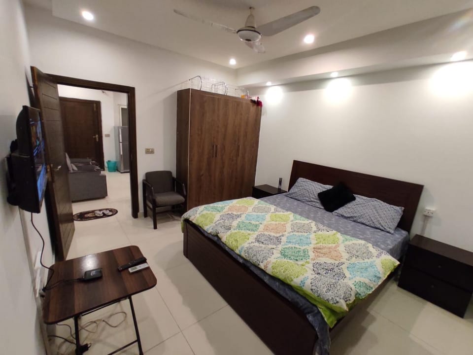 Comfort Hub Relaxing 1BR Apt,Netflix,wifi Apartment in Islamabad
