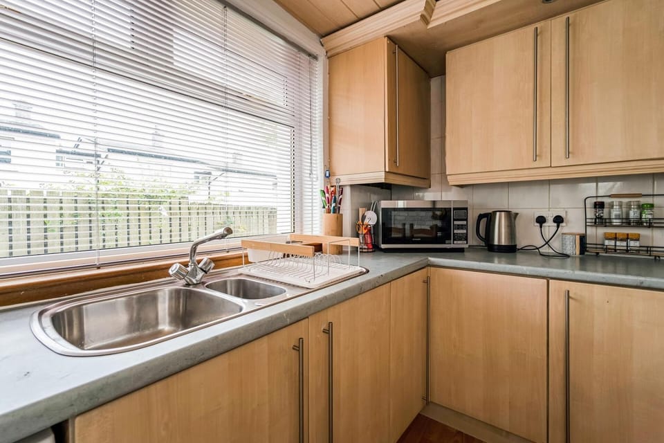 Centrally Situated 1 Bedroom House in Cumbernauld House in Cumbernauld