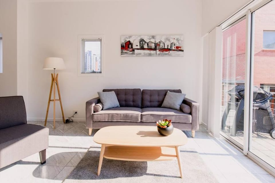 Spacious Townhouse Comfort in Hobart's Heart House in Hobart