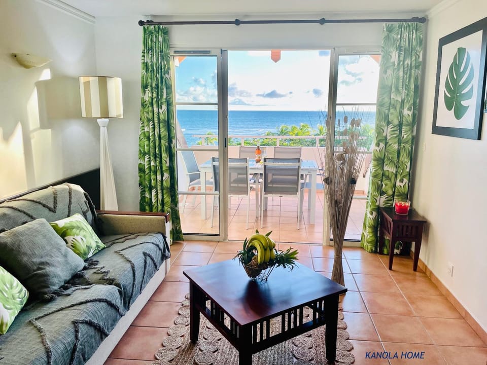 Living room, Sea view