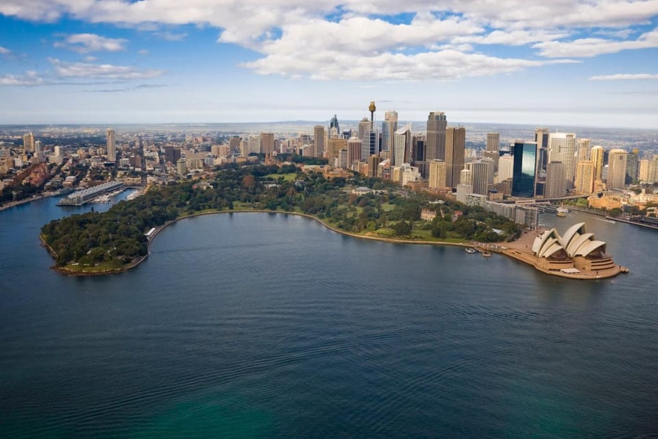 KozyGuru | Bondi Beach | Lovely Studio Apartment in Sydney