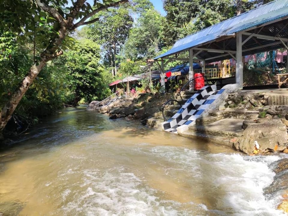 Nearby landmark, Day, Natural landscape, River view