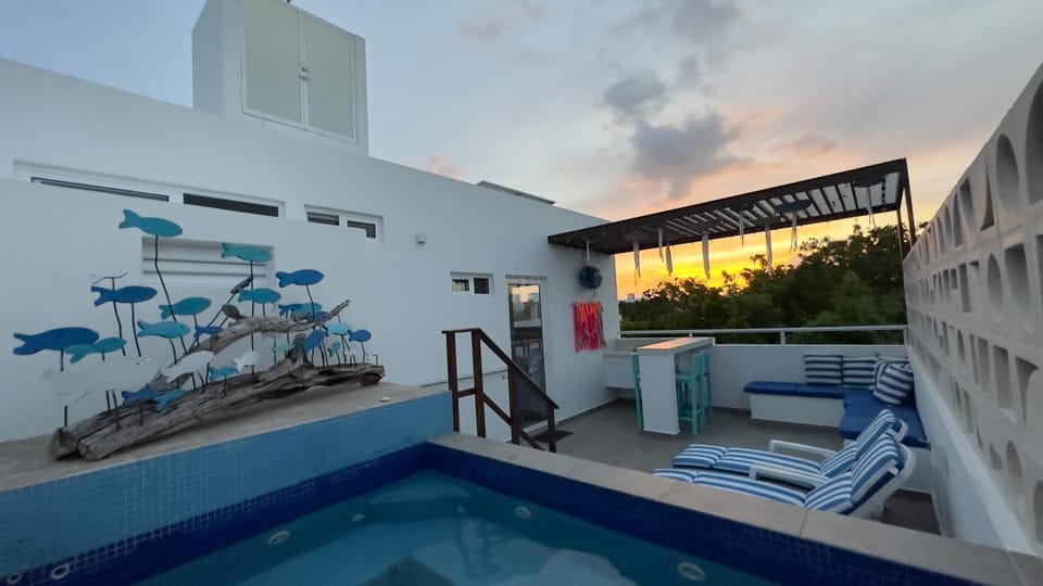 Lounge or bar, Swimming pool