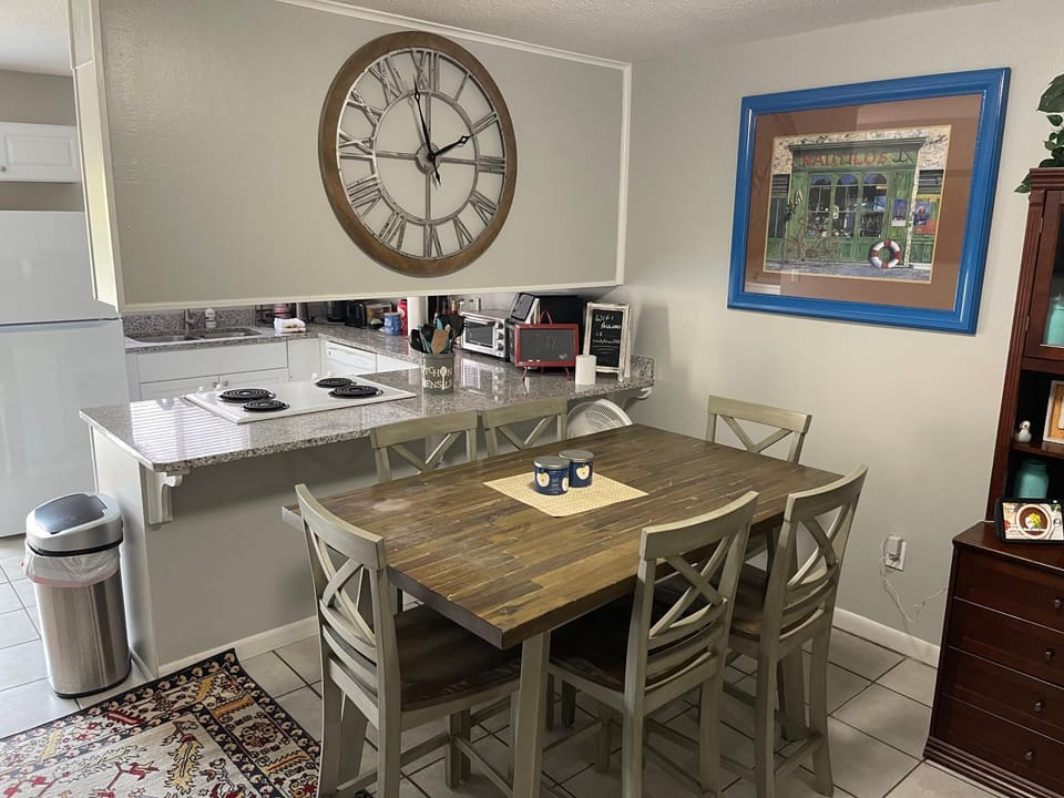 Destin-y 30A Beach Retreat Self Checkin - Huge Private Backyard Deck with Outdoor Shower House in South Walton County
