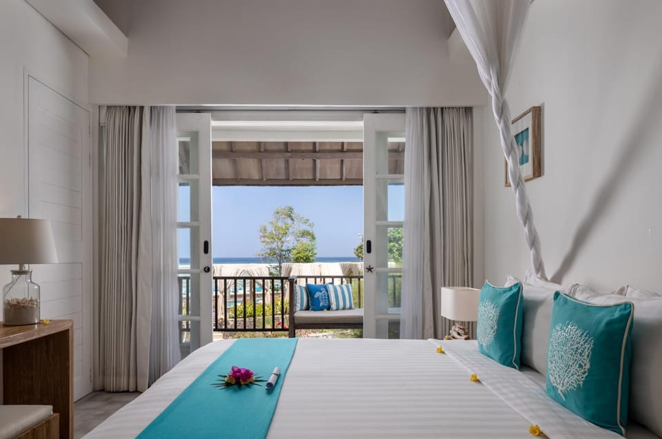 Bed, Bedroom, Sea view