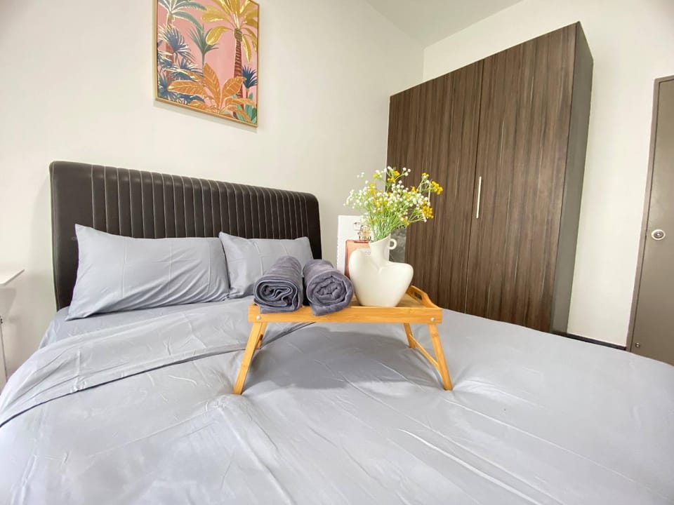Bed, Photo of the whole room, Bedroom, wardrobe