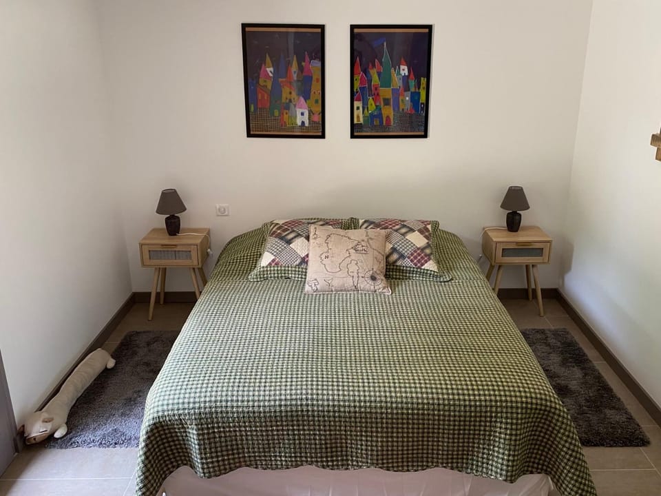 Les Chêneslierres Bed and Breakfast in Lourmarin