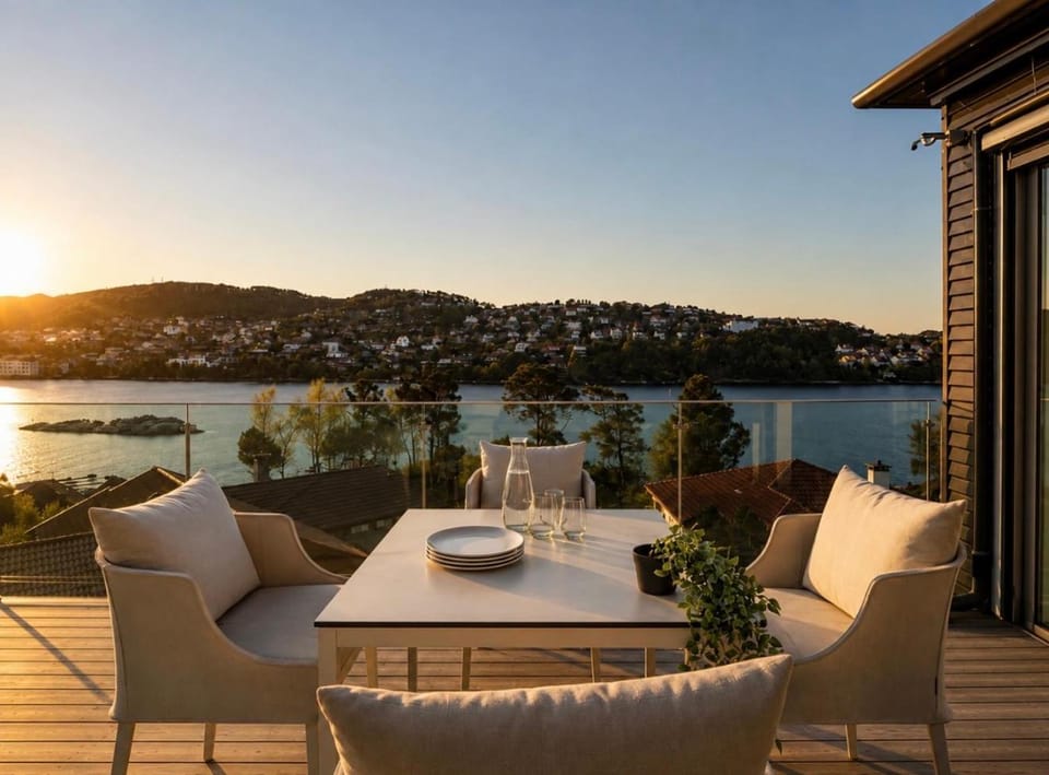 Luxury "Villa Bergen" Private Pool, Gym, Sauna, Hot Tub, 10 Minutes from City Centre Villa in Bergen