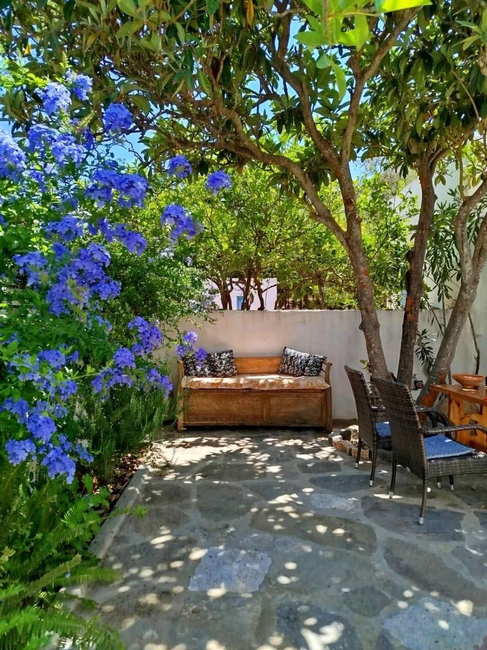 Almond trees house House in Decentralized Administration of the Aegean