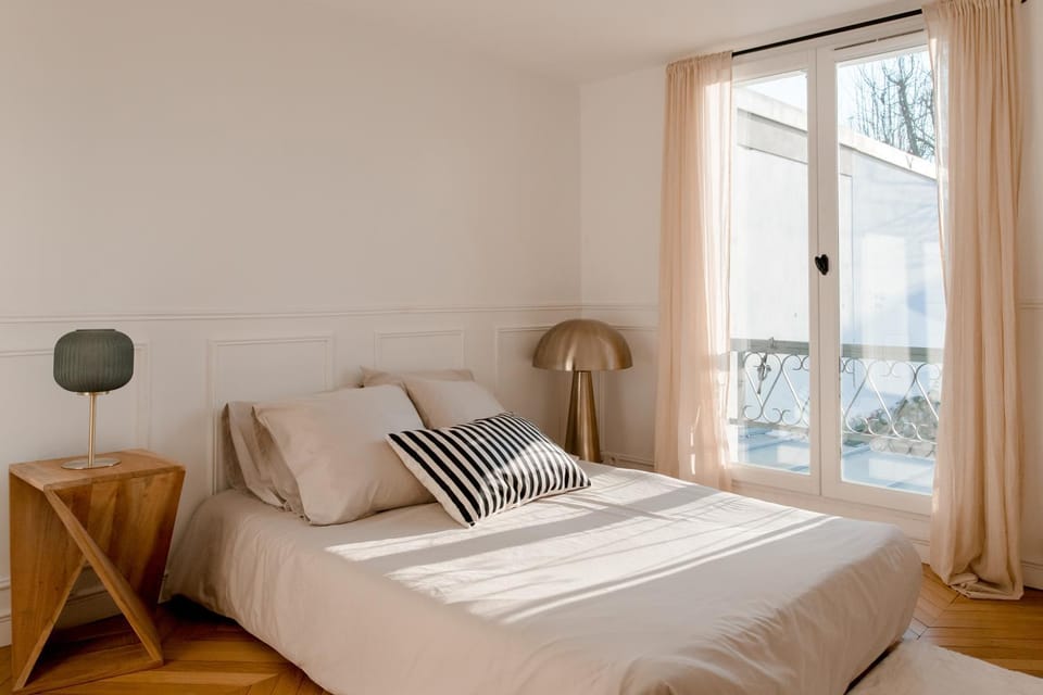 Logement entier ou à partager dans maison familiale à Rueil Malmaison, proche de Paris La Défense Vacation rental in Île-de-France