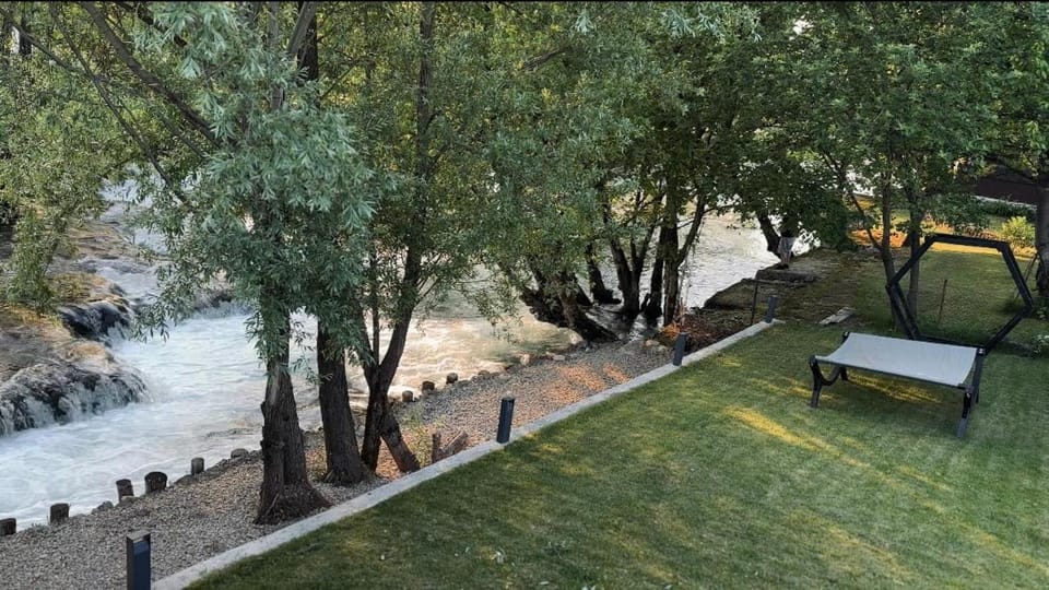 Waterfall Glamping Cabin Cabin in Lika-Senj County