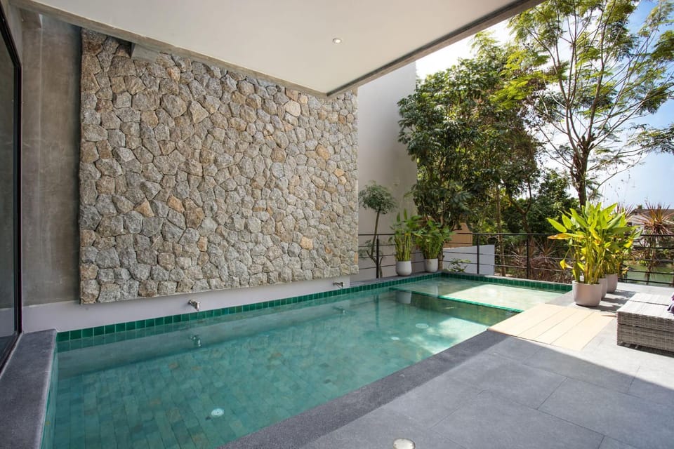 Swimming pool, Swimming pool