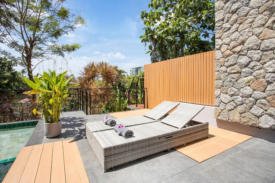 Patio, sunbed