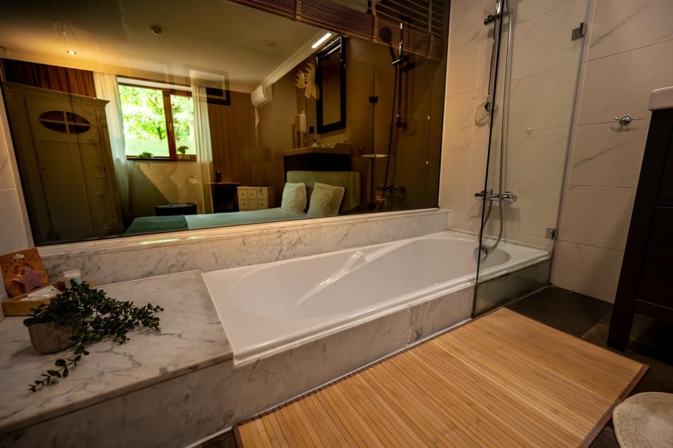 Bathroom, Bath