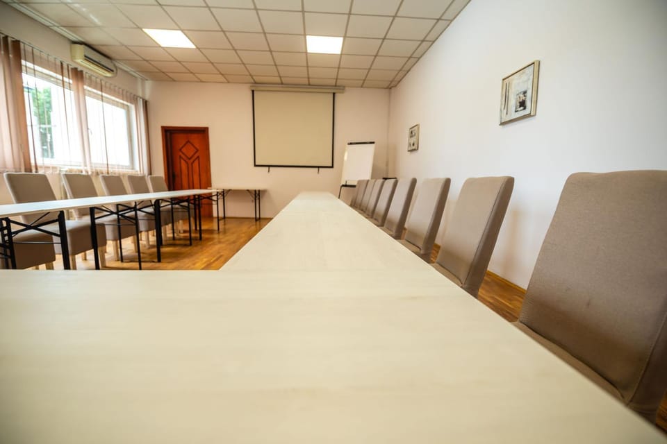 Meeting/conference room