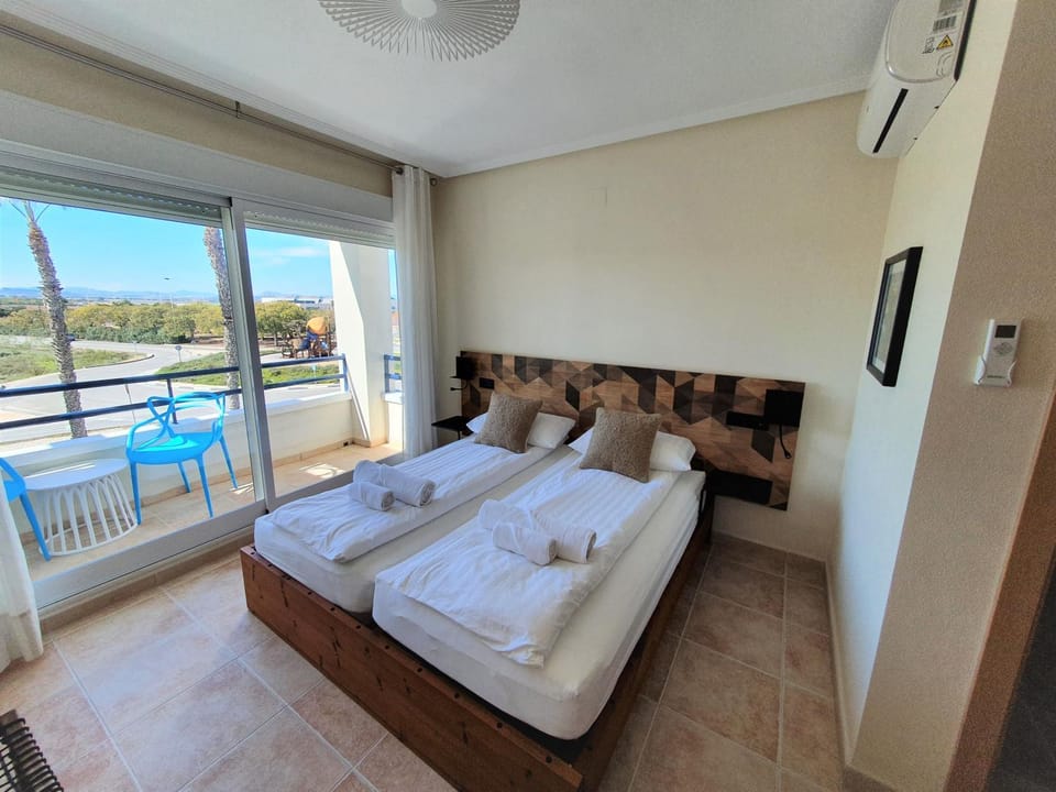 Bed, Balcony/Terrace, Photo of the whole room, Bedroom