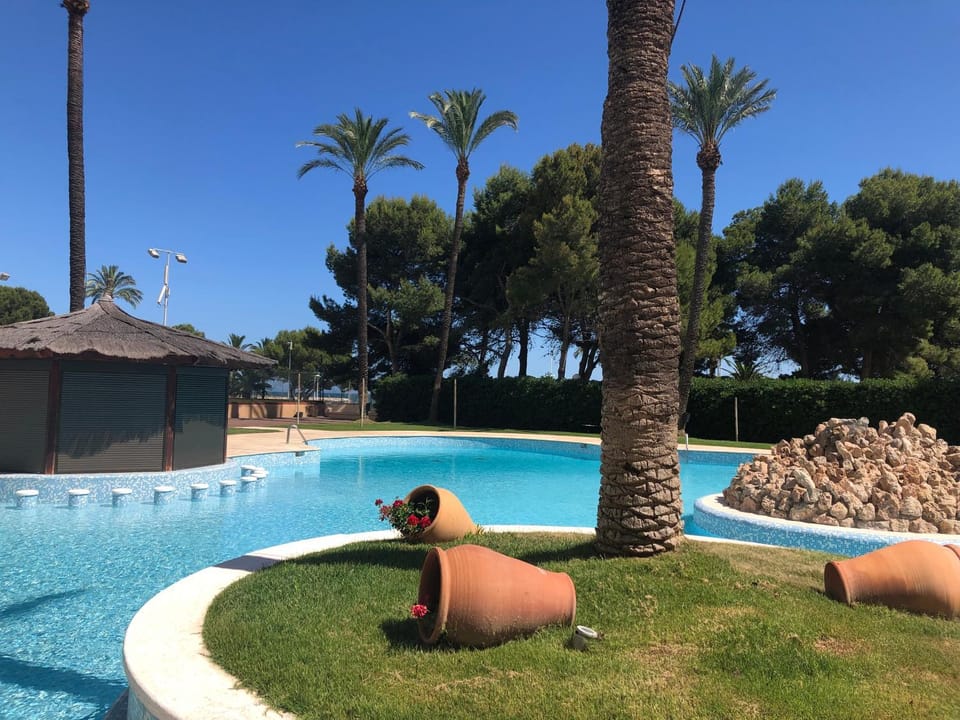 Swimming pool