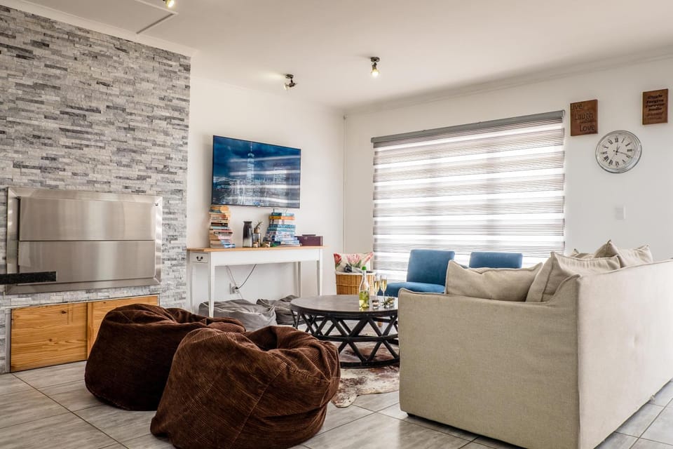 Lounge or bar