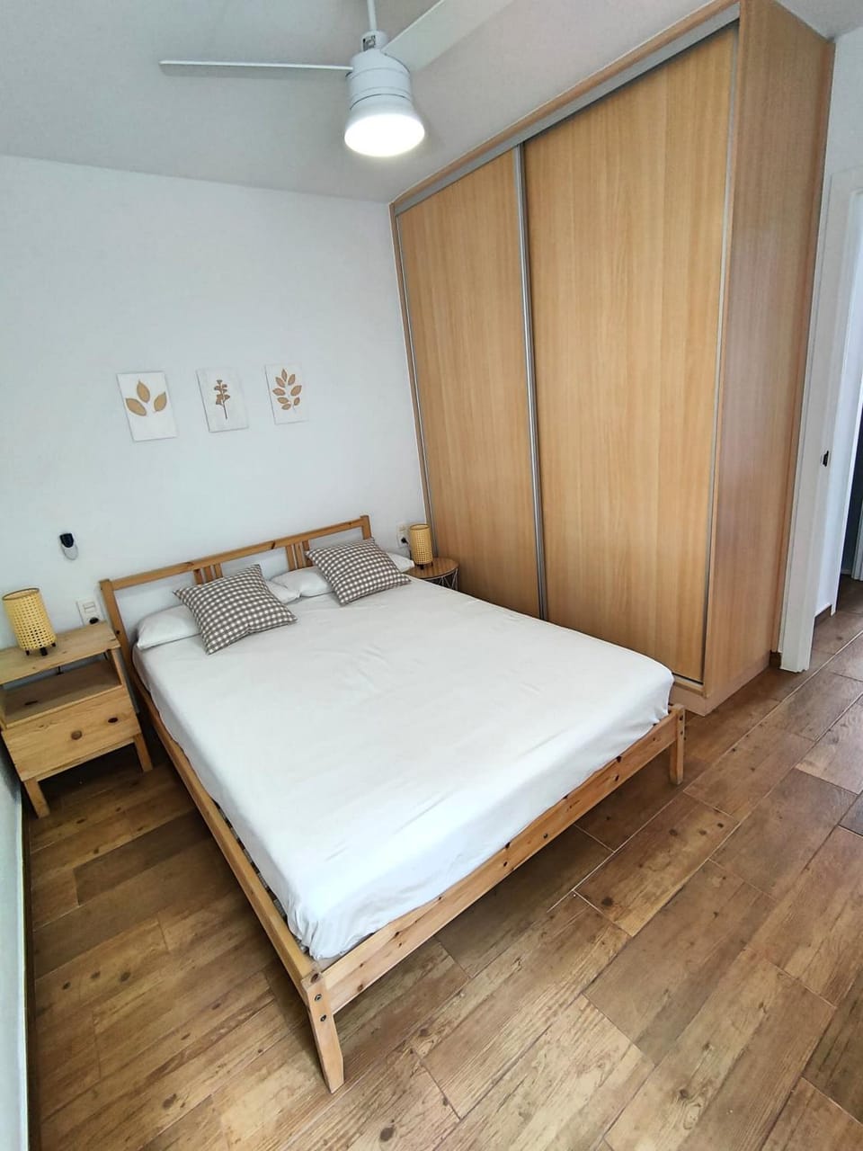 Photo of the whole room, wardrobe