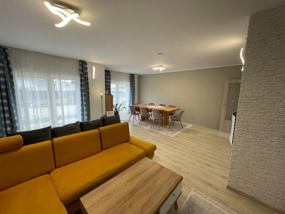 Vila Novara V26 Villa in Craiova