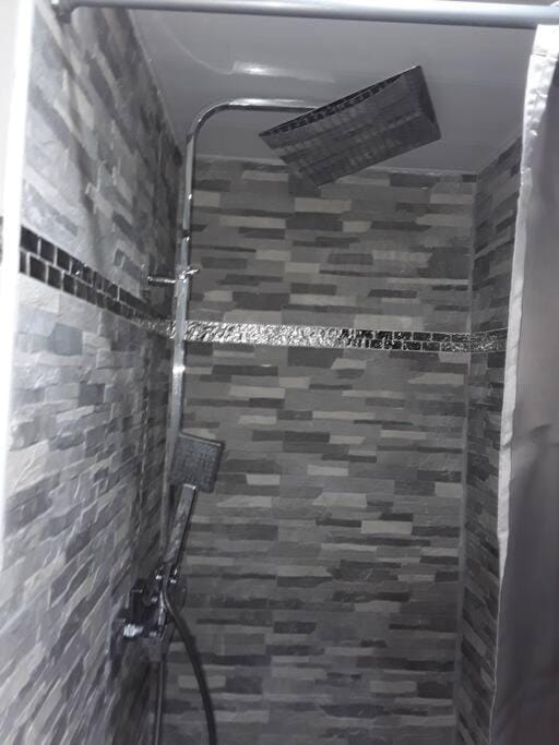 La Perle du Rocher Apartment in Le Diamant