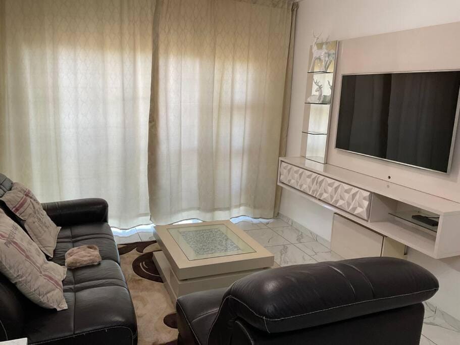 Lovely 1 Bedroom Unit in an Amazing Golf Estate Apartment in Roodepoort