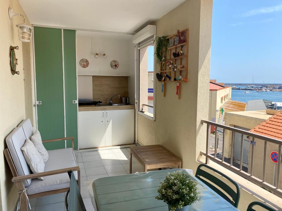 Balcony/Terrace, Balcony/Terrace, Kitchen or kitchenette, Seating area, Sea view