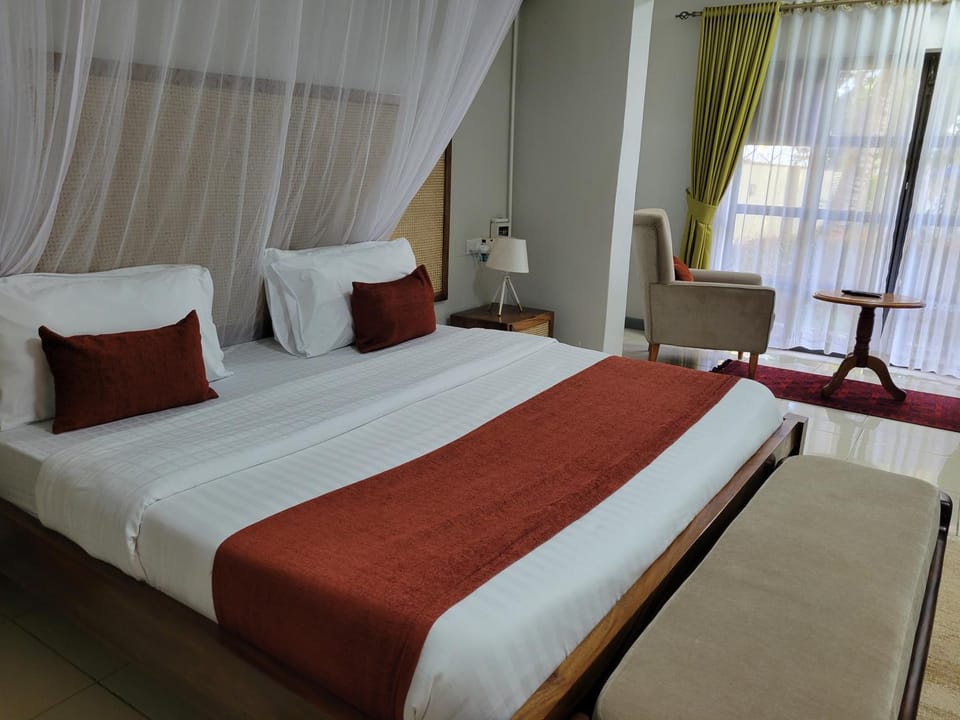 CWEZI BY THE LAKE Hotel in Uganda