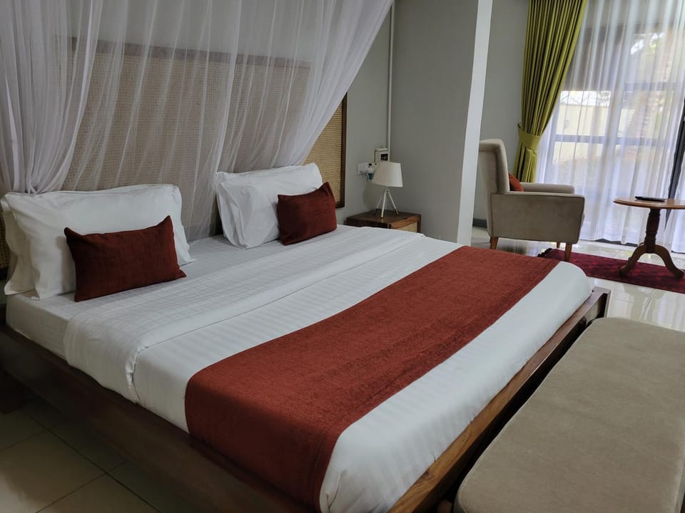 CWEZI BY THE LAKE Hotel in Uganda