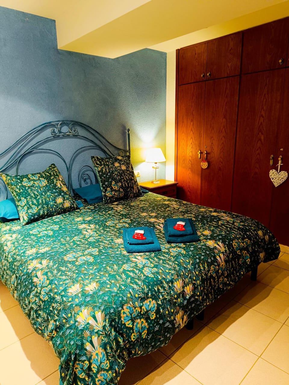 Bed, safe