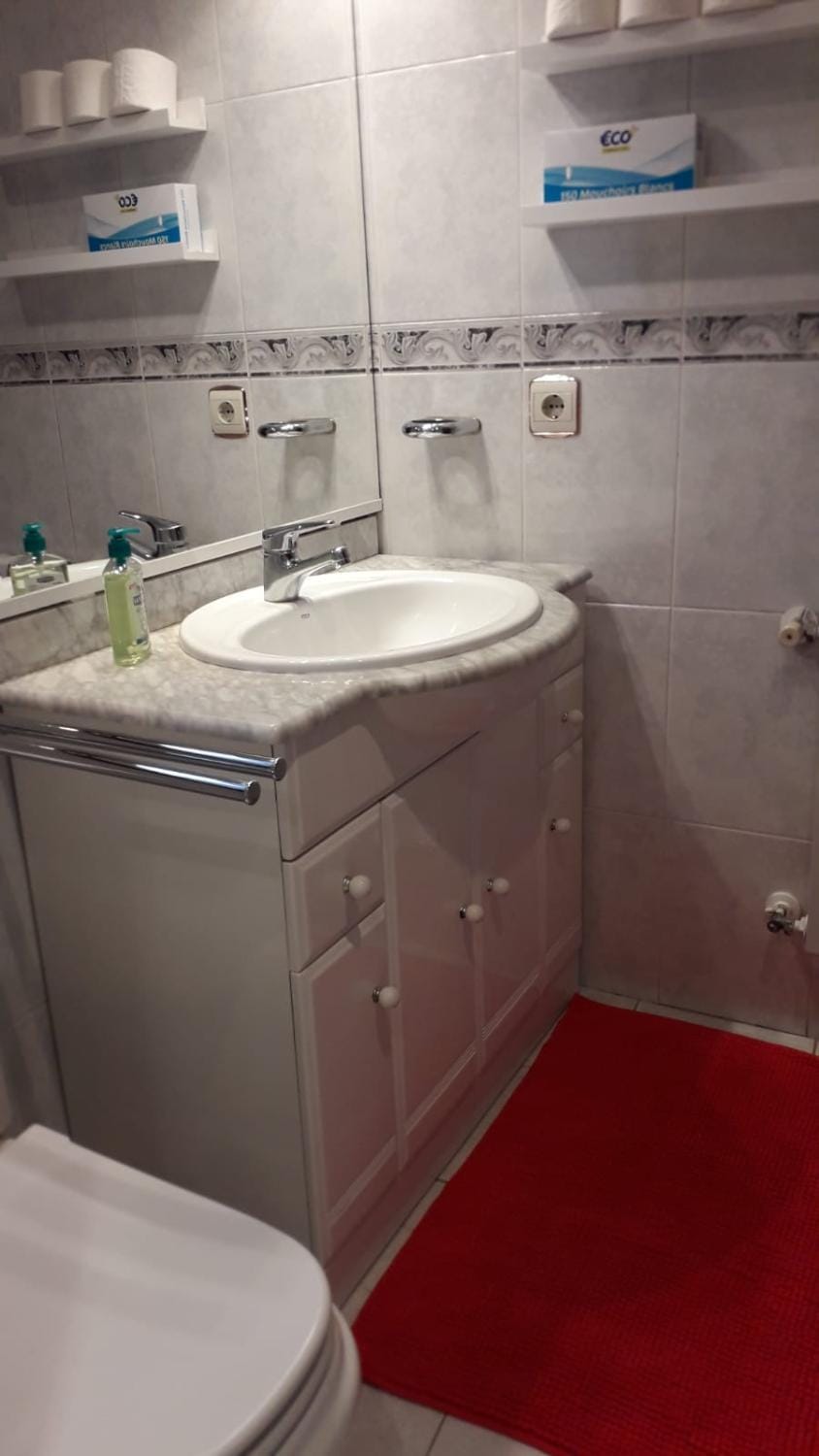 Shower, Bathroom, towels