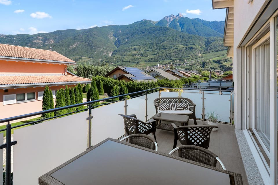 Natural landscape, View (from property/room), Balcony/Terrace, Mountain view