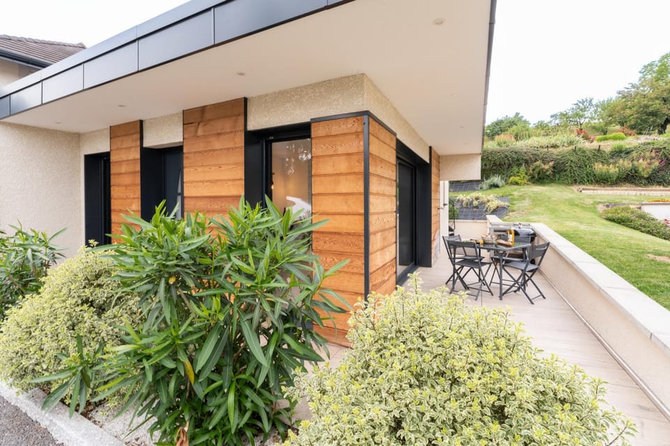 Joli T1 Bis avec Chambre - Cuisine - Salle de Bain Apartment in Haute-Savoie