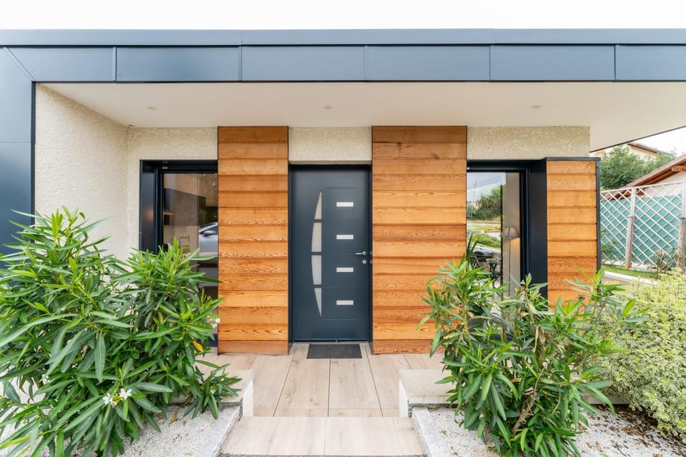 Property building, Facade/entrance