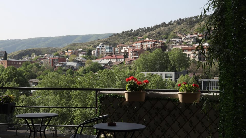 Spring, Day, Natural landscape, View (from property/room), Balcony/Terrace, City view, Mountain view