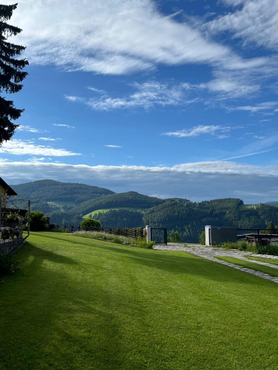 Natural landscape, Garden, View (from property/room), Garden view, Mountain view