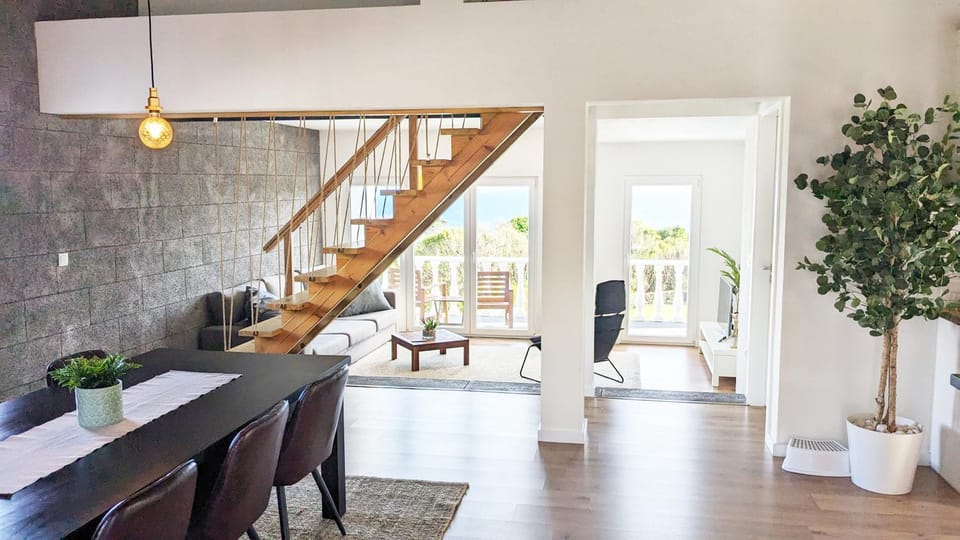 Living room, Dining area, Garden view, Landmark view, Mountain view, Pool view, Sea view