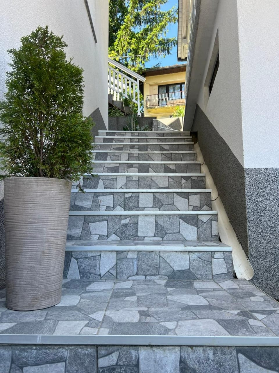 Property building, Day