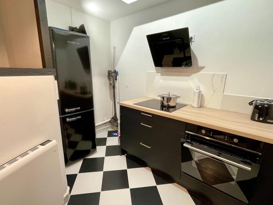 Coffee/tea facilities, Kitchen or kitchenette