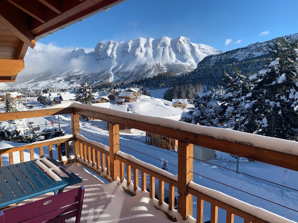 Winter, Balcony/Terrace, Mountain view