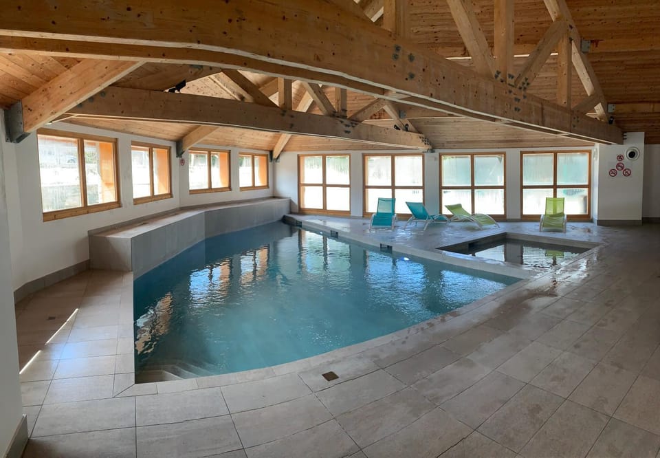Swimming pool, Swimming pool