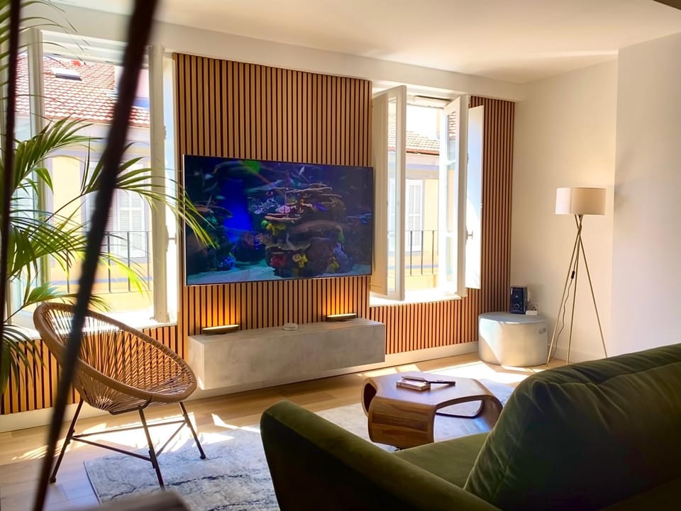 Bird's eye view, Living room